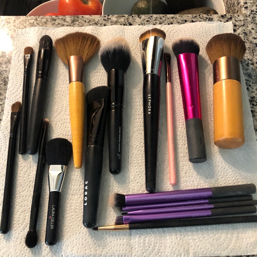 Makeup brushes